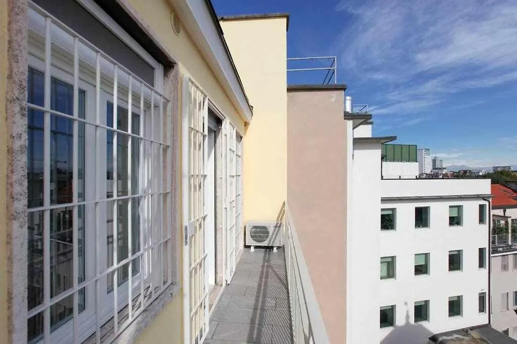 Sanpietro Allorto 22 Duomo Suite Dom12 Milan Apartment